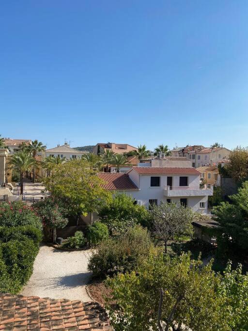 Tres Bel Appartement, Port Sanary, Ngoại thất bức ảnh
